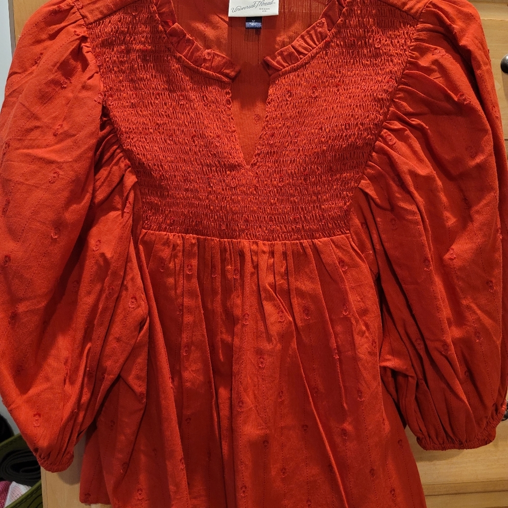 Universal thread top